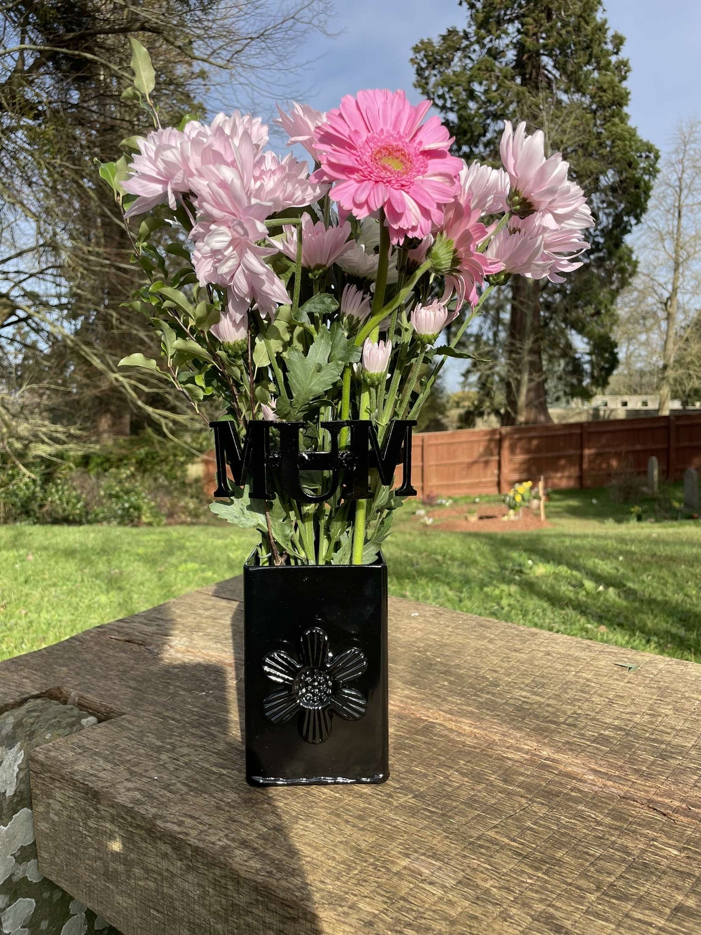 Handcrafted MUM Flower Holder With Optional Wind Stabiliser